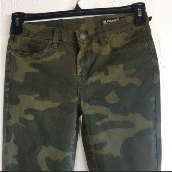 Blank NYC  Camouflage Crop Mid Rise Skinny Jeans Size 26 - Picture 4 of 9